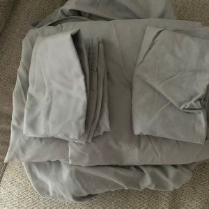 Gray Queen 4 piece sheet set